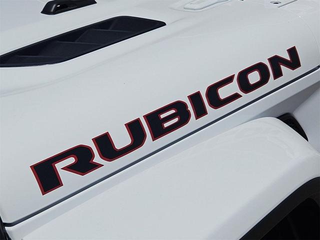 Photo of 2025 Bright White Jeep Gladiator
