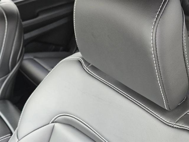Photo of 2025 Bright White Jeep Grand Cherokee L