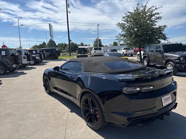Photo of 2022 Black Chevrolet Camaro