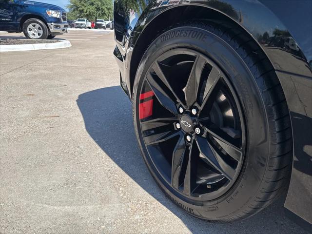 Photo of 2022 Black Chevrolet Camaro