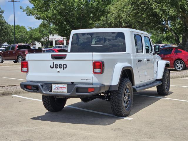 Photo of 2025 Bright White Jeep Gladiator