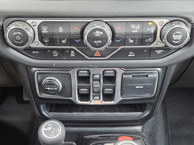Photo of 2025 Bright White Jeep Gladiator