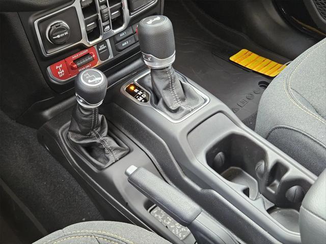 Photo of 2025 Black Clearcoat Jeep Wrangler