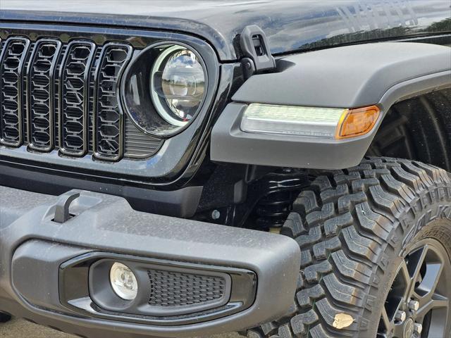 Photo of 2025 Black Clearcoat Jeep Wrangler