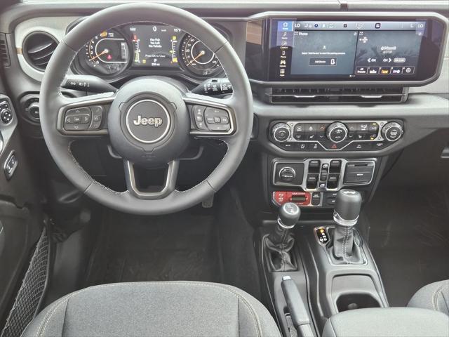 Photo of 2025 Black Clearcoat Jeep Wrangler