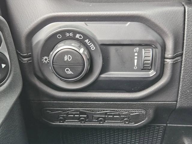 Photo of 2025 Black Clearcoat Jeep Gladiator