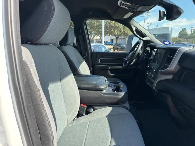 Photo of 2024 Bright White RAM 2500