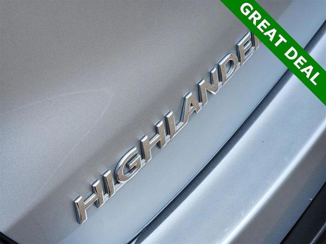Photo of 2018 Celestial Silver Toyota Highlander
