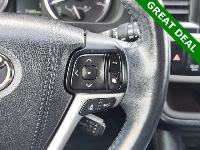 Photo of 2018 Celestial Silver Toyota Highlander