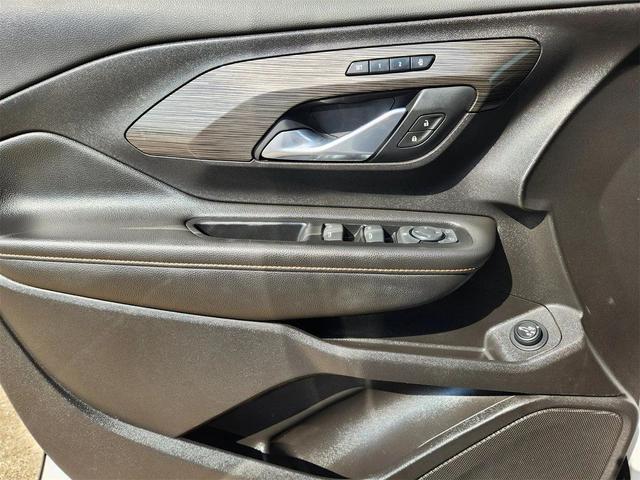 Photo of 2019 Summit White GMC Terrain