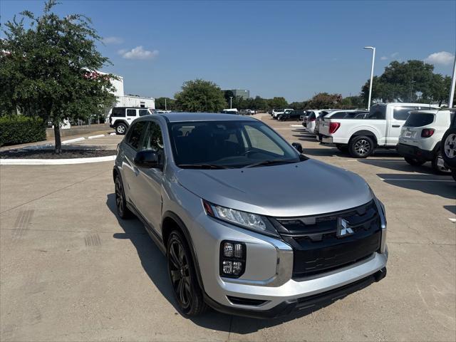 Photo of 2023 Alloy Silver Mitsubishi Outlander Sport