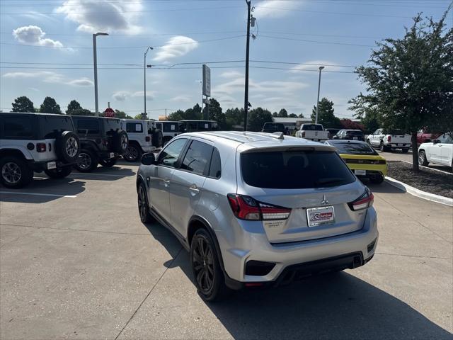 Photo of 2023 Alloy Silver Mitsubishi Outlander Sport