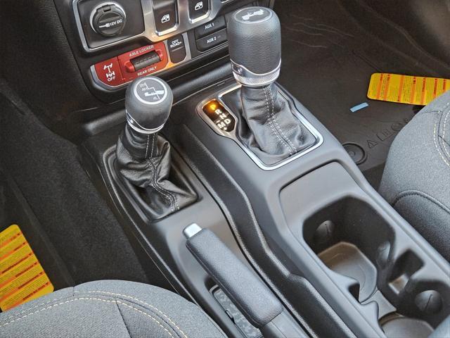 Photo of 2025 Hydro Blue Pearlcoat Jeep Wrangler