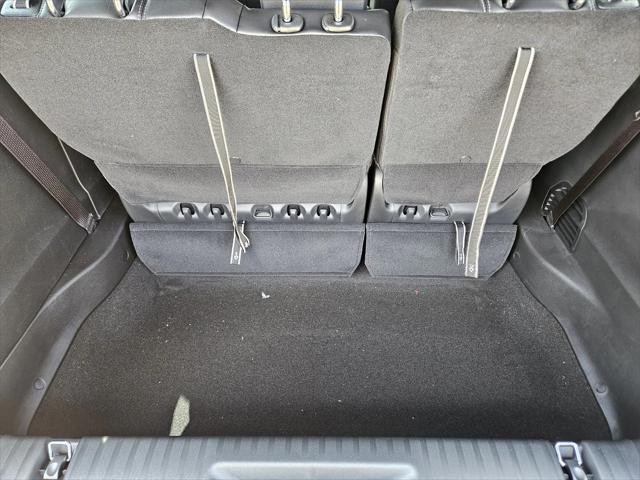 Photo of 2025 Fathom Blue Pearlcoat Chrysler Pacifica