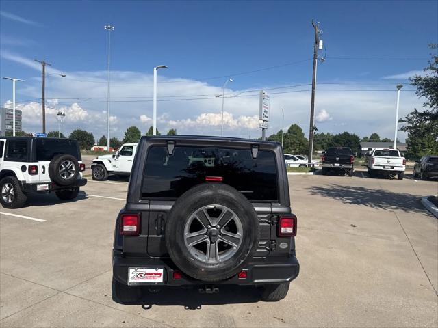 Photo of 2022 Granite Crystal Jeep Wrangler Unlimited