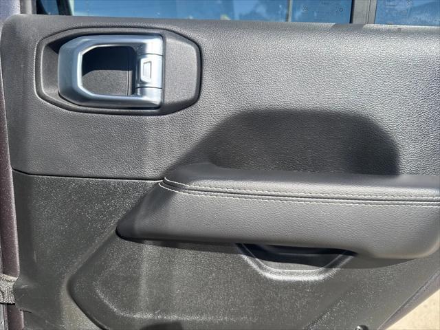 Photo of 2022 Granite Crystal Jeep Wrangler Unlimited
