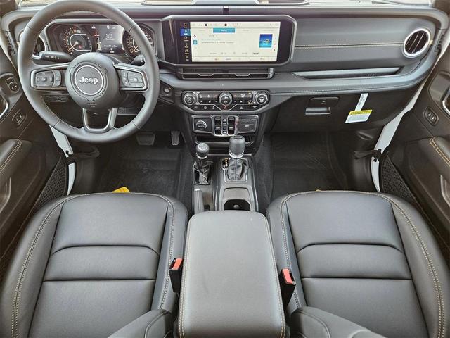Photo of 2025 Bright White Jeep Gladiator