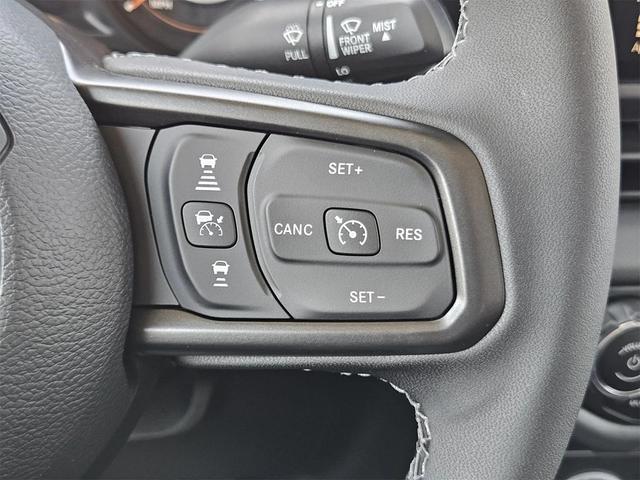 Photo of 2025 Bright White Jeep Gladiator