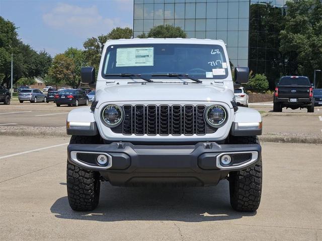 Photo of 2025 Bright White Jeep Gladiator