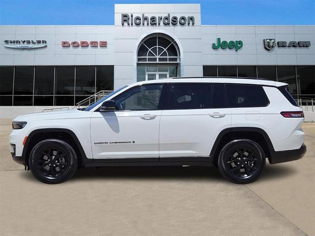 Photo of 2024 Bright White Jeep Grand Cherokee L