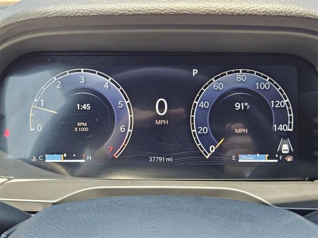 Photo of 2024 Bright White Jeep Grand Cherokee L