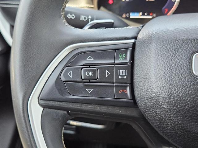 Photo of 2024 Bright White Jeep Grand Cherokee L