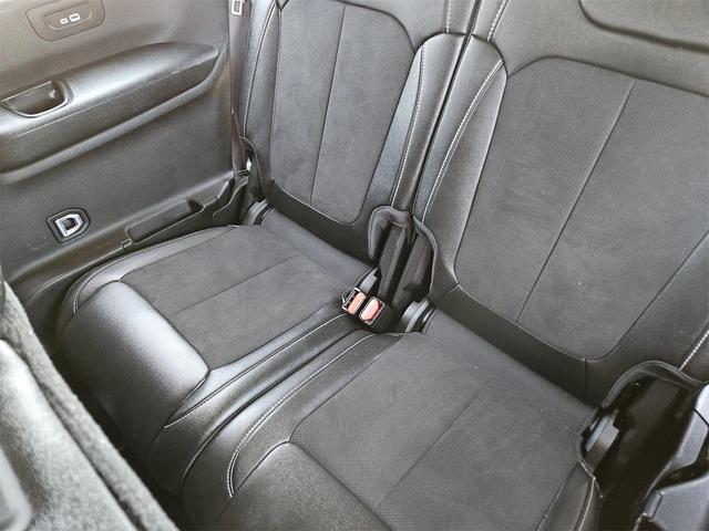 Photo of 2024 Bright White Jeep Grand Cherokee L