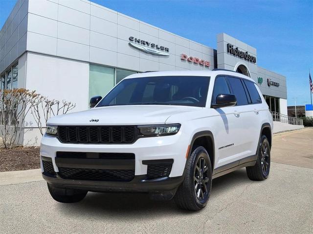 Photo of 2024 Bright White Jeep Grand Cherokee L