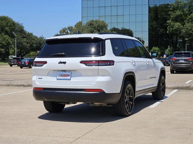 Photo of 2024 Bright White Jeep Grand Cherokee L