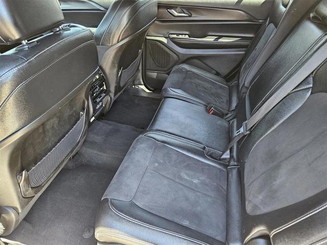Photo of 2024 Bright White Jeep Grand Cherokee L
