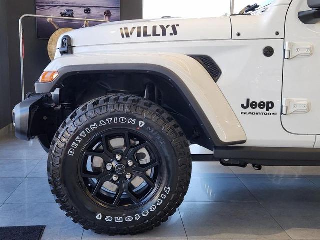 Photo of 2025 Bright White Clearcoat Jeep Gladiator