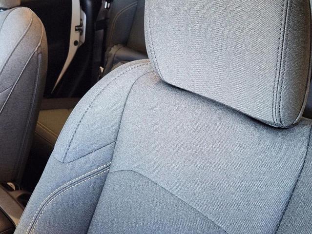 Photo of 2025 Bright White Clearcoat Jeep Gladiator