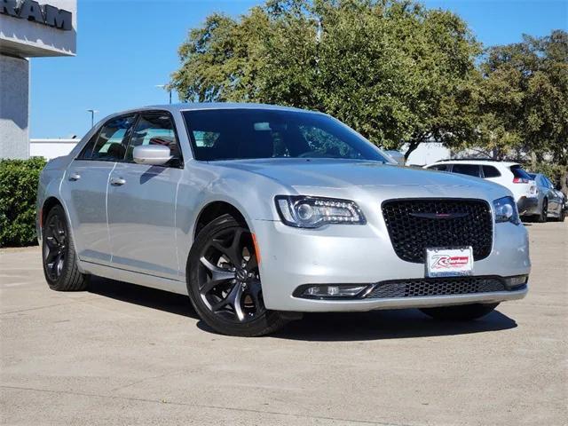 2023 Chrysler 300