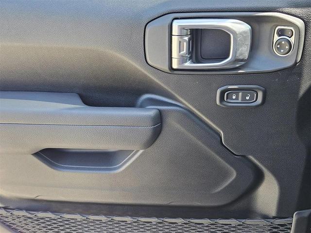 Photo of 2025 Anvil Clearcoat Jeep Wrangler