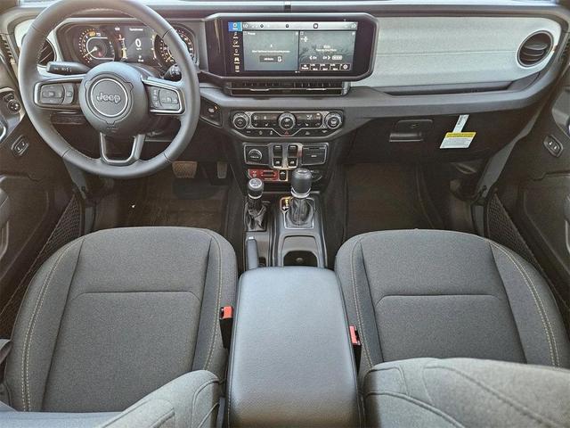 Photo of 2025 Anvil Clearcoat Jeep Wrangler