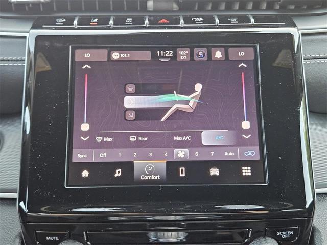 Photo of 2025 Silver Zynith Jeep Grand Cherokee