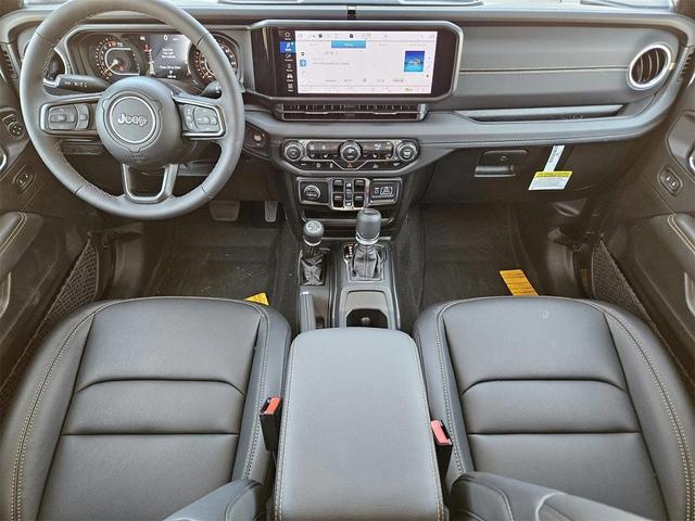 Photo of 2025 Granite Crystal Jeep Gladiator