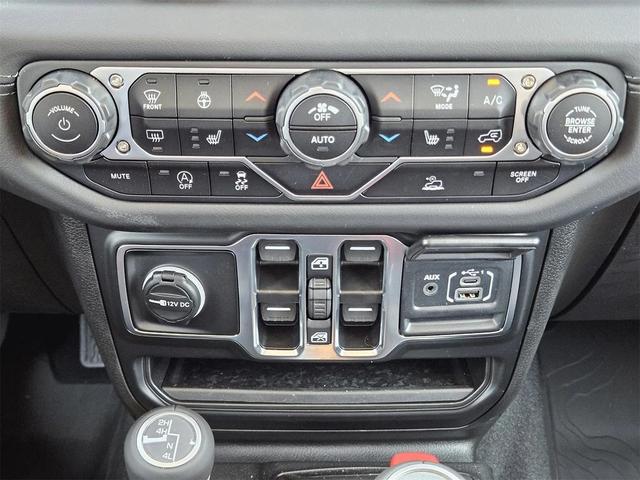Photo of 2025 Granite Crystal Jeep Gladiator