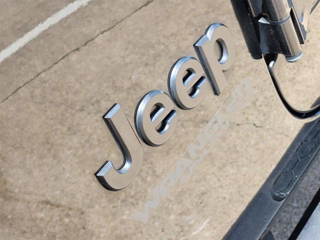 Photo of 2021 Black Clearcoat Jeep Wrangler Unlimited