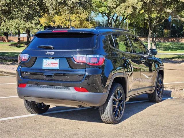 Photo of 2025 Diamond Black Crystal Pearlcoat Jeep Compass