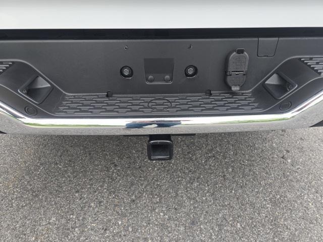 Photo of 2025 Bright White Clearcoat RAM 1500