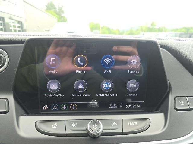 Photo of 2019 Summit White Chevrolet Blazer