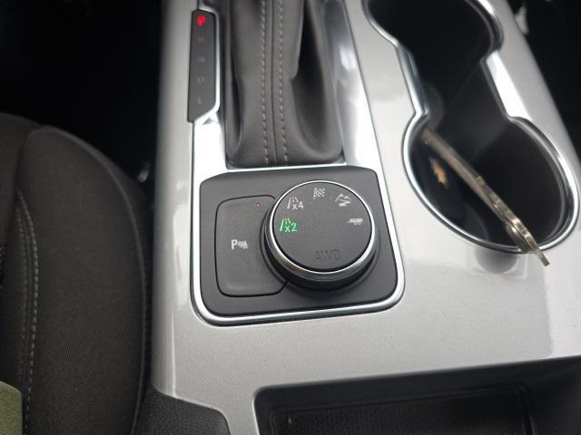 Photo of 2019 Summit White Chevrolet Blazer