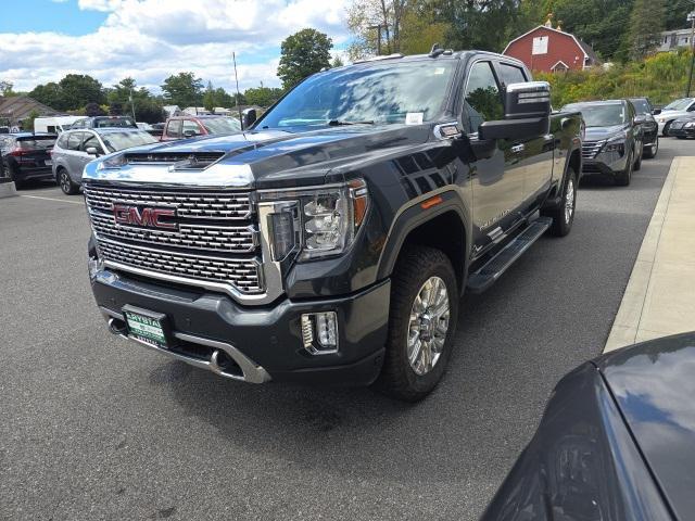 Photo of 2022 Hunter Metallic GMC Sierra 2500