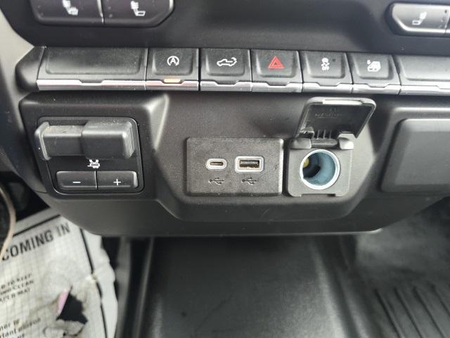 Photo of 2021 Onyx Black GMC Sierra 1500