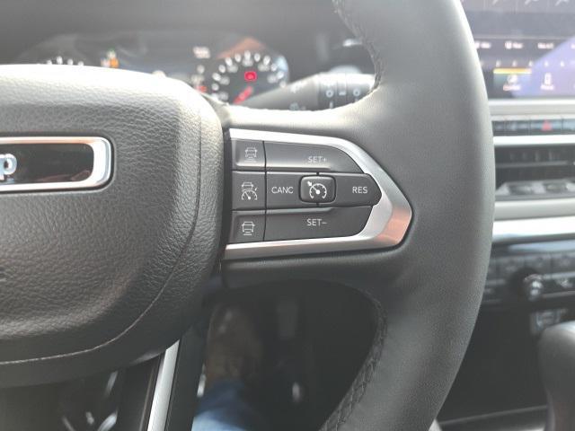 Photo of 2024 Diamond Black Crystal Pearlcoat Jeep Compass