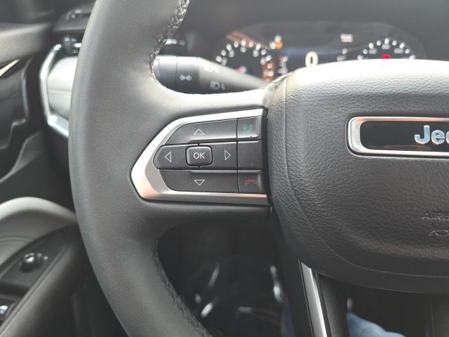 Photo of 2024 Diamond Black Crystal Pearlcoat Jeep Compass
