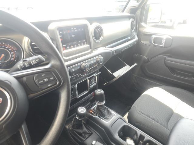 Photo of 2023 Granite Crystal Metallic Clearcoat Jeep Wrangler