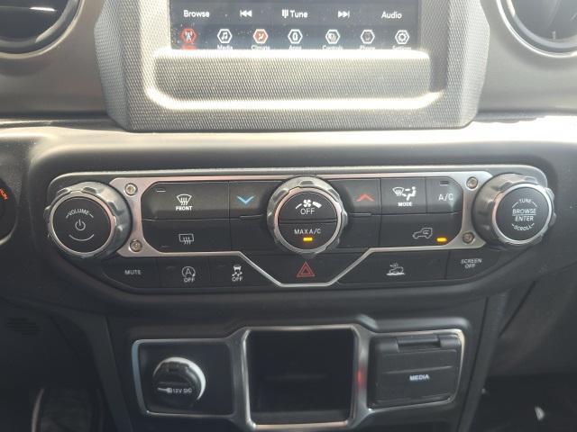 Photo of 2023 Granite Crystal Metallic Clearcoat Jeep Wrangler