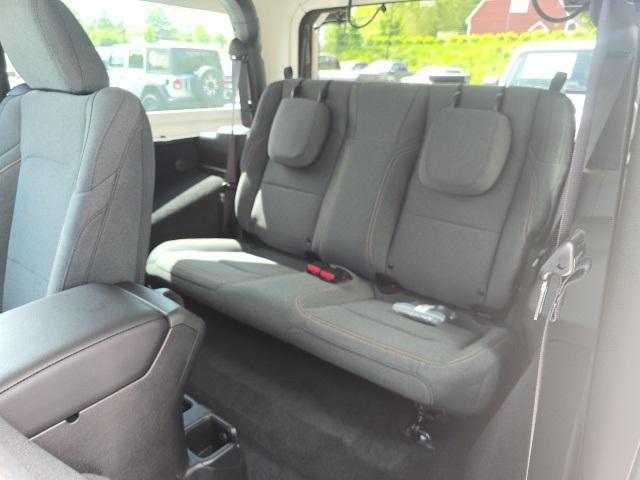 Photo of 2025 Granite Crystal Metallic Clearcoat Jeep Wrangler